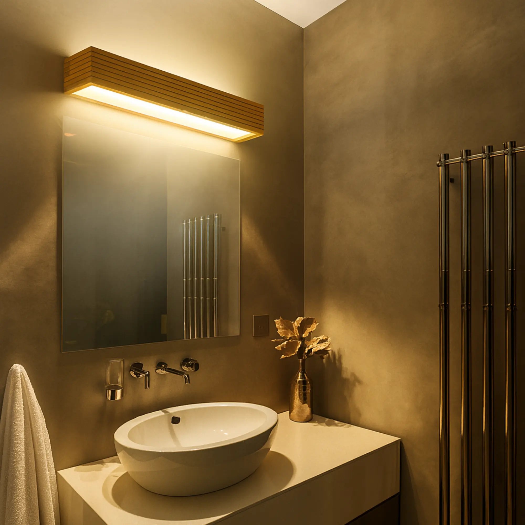 Luminaire mural LED bois massif design nordique, éclairage double élégant pour salle de bain.