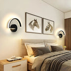 Deux appliques murales LED modernes LUMINAIRE MAISON offrent un éclairage d'accent minimaliste.