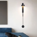 Applique murale nordique en fer peint blanc, fixée sur un mur, style minimaliste moderne.
