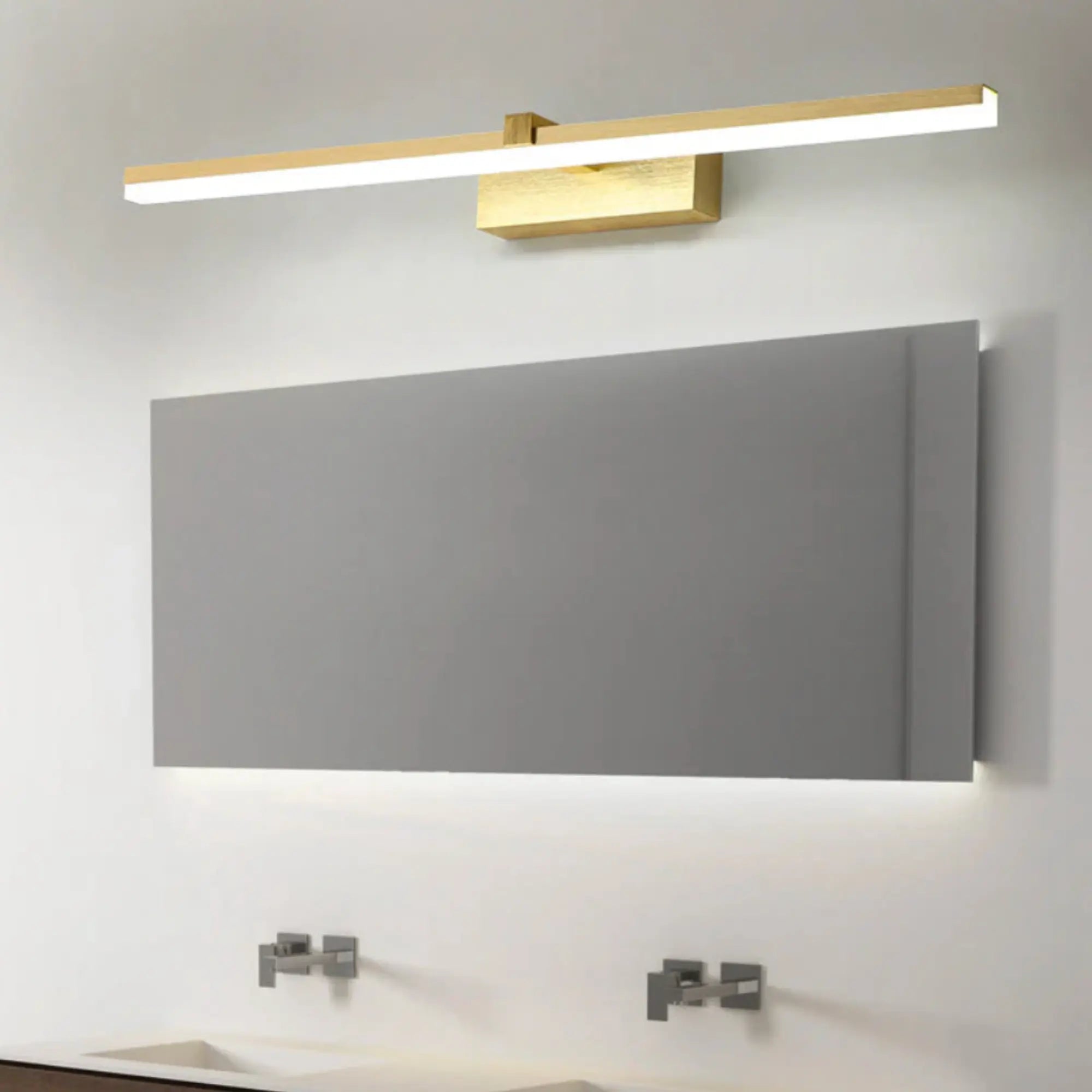 Luminaire mural LED design, acier élégant, éclaire parfaitement un miroir de salle de bain.