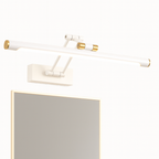 Applique murale LED design moderne en métal, IP44 étanche, diffuse une lumière élégante.