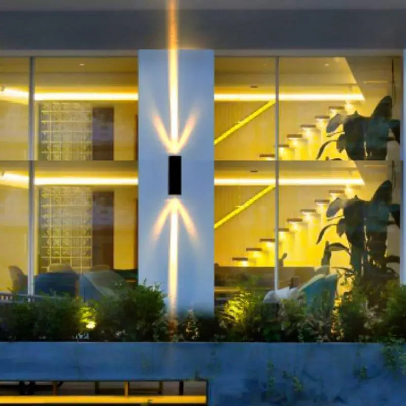 Elegant Long Outdoor Wall Light IP65 Aluminum, sleek and modern, illuminates building exterior.