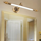 Luminaire rétro doré LED acrylique fixé au mur, éclairage salle de bain élégant.