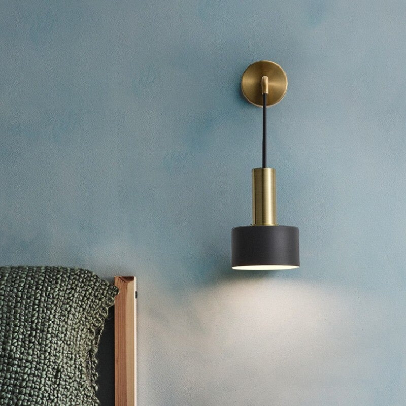 The ORLUNE HOME Gold Wall Lamp delivers stylish, focused accent lighting to any space.