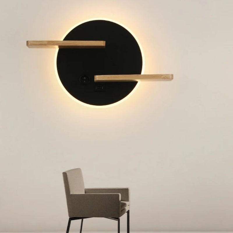 This round wooden LED wall light emits a gentle, modern glow. Perfect ambient lighting.