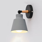 Experience focused downward lighting with this modern, adjustable wall lamp—perfect for task illumination.