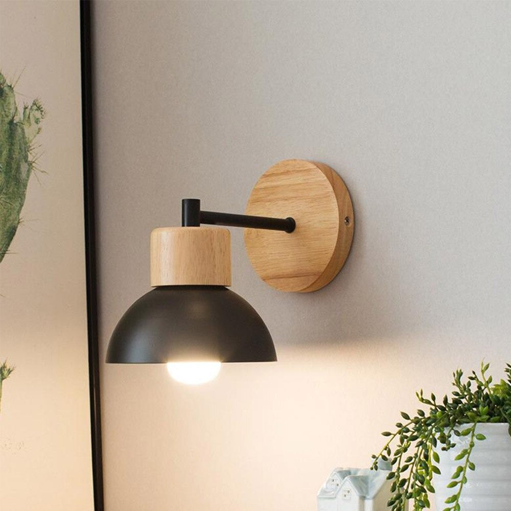 The ORLUNE HOME lamp’s retro shade provides stylish and focused accent lighting.